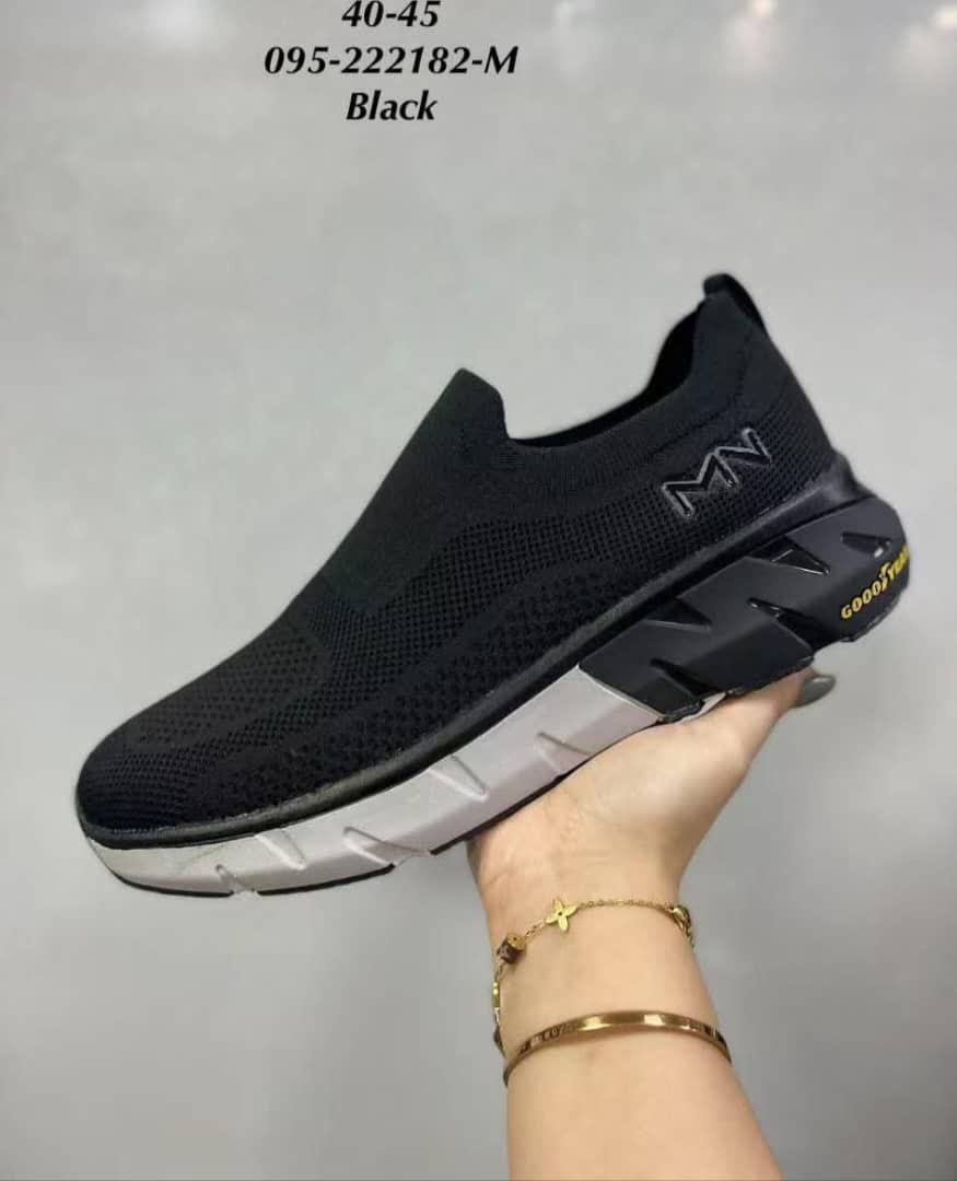 سایز 41-45 اورجینال ساخت ویتنام برند اسکیچرز راحت وطبی